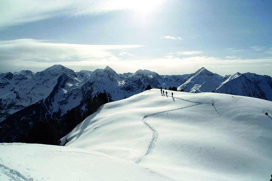 Zwei Skifahrer am Pitztaler Gletscher